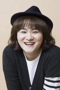 Фото Кім Шін Йон (Kim Shin-young)