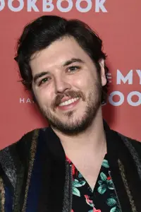 Фото  (Chase Hilt)