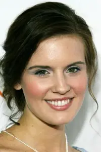 Фото Меггі Грейс (Maggie Grace)