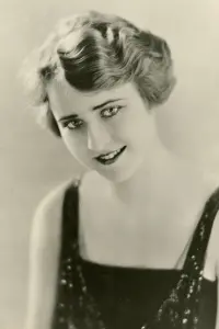 Фото  (Beatrice Bentley)