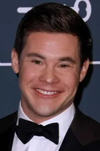 Фото Адам Дівайн (Adam Devine)