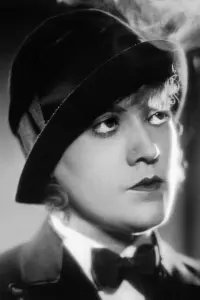 Фото Еліс Робертс (Alice Roberts)