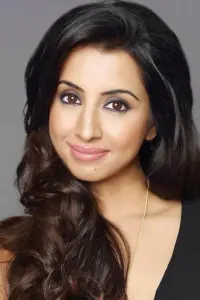 Фото  (Sanjjanaa Galrani)