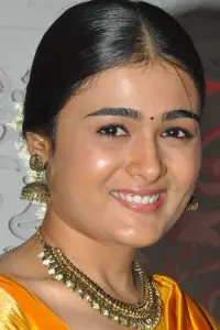 Фото Шаліні Панді (Shalini Pandey)
