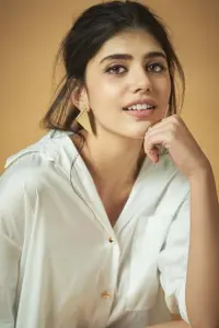Фото Санджана Сангі (Sanjana Sanghi)
