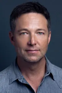 Фото Джордж Ньюберн (George Newbern)