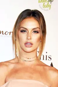 Фото Лала Кент (Lala Kent)