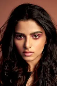Фото  (Avantika Dassani)