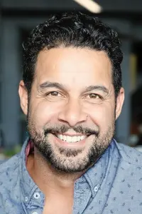 Фото Джон Уертас (Jon Huertas)