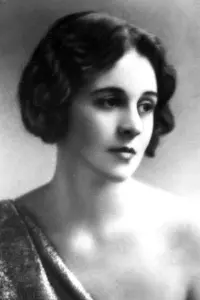 Фото  (Lilian Oldland)