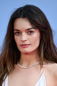 Фото Емма Маккі (Emma Mackey) #327039