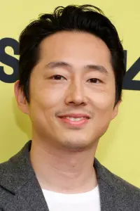 Фото Стівен Юн (Steven Yeun)