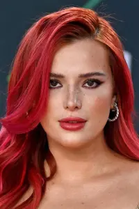 Фото Белла Торн (Bella Thorne)