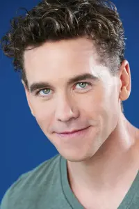 Фото  (Brian Dietzen)