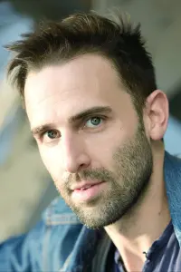 Фото  (Danny Gavigan)