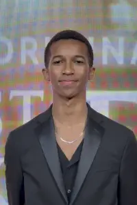 Фото  (Alexander Bello)