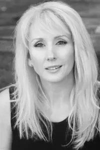 Фото  (Suzie MacKenzie)