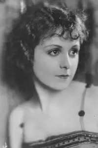 Фото  (Louise Lorraine)