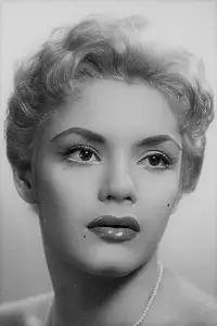 Фото  (Kitty de Hoyos)