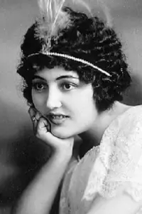 Фото  (Rhea Haines)