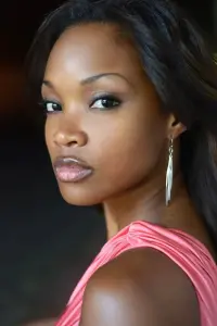 Фото  (Trinecia Moore-Pernell)