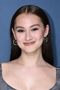 Фото  (Lola Tung)