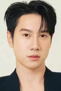 Фото  (Rapheephong Thapsuwan)