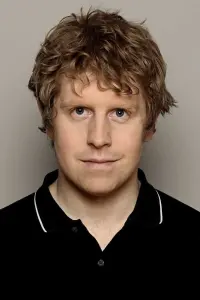 Фото  (Josh Widdicombe)