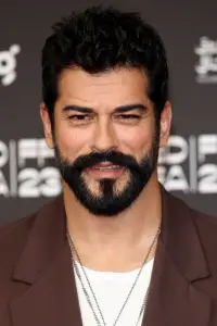 Фото  (Burak Özçivit) #521884