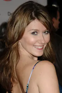 Фото Джевел Стейт (Jewel Staite)