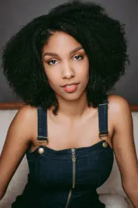 Фото Рейлін Хервуд (Raylene Harewood)