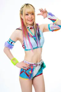 Фото Маю Іватані (Mayu Iwatani)
