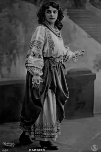 Фото  (Charlotte Barbier-Krauss)