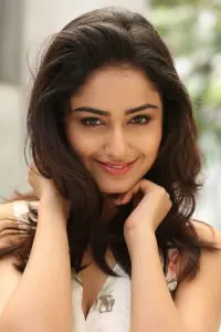 Фото  (Tridha Choudhury)