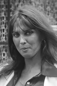 Фото Керолайн Манро (Caroline Munro)