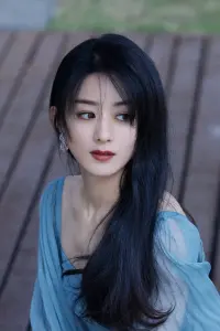 Фото Чжао Ліін (Zhao Liying)