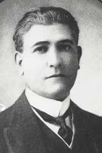 Фото  (Donald Hall)