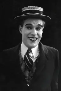 Фото  (Walter Forde)