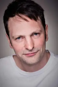 Фото  (James Crompton)