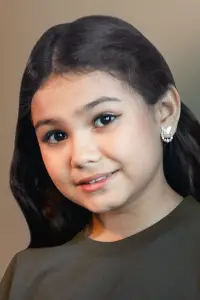 Фото Рейчел Міхаля Сантос (Rachel Mikhalya Santos)