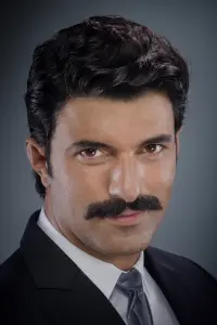 Фото  (Engin Akyürek)