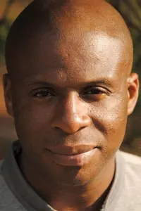 Фото  (Derek Ezenagu)