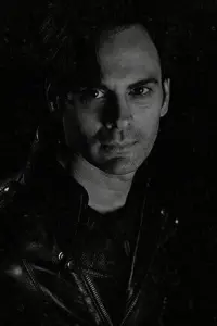Фото  (Dean Fertita)