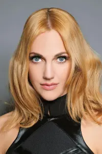 Фото  (Meryem Uzerli)