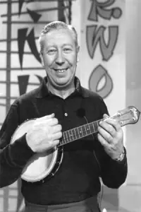 Фото  (George Formby)