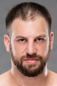 Фото  (Drew Gulak)