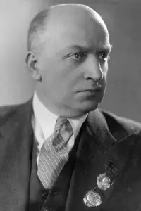 Фото  (Mikheil Chiaureli)