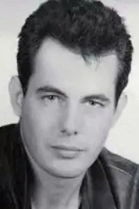 Фото  (Daniel Abineri)