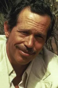 Фото Уоррен Оутс (Warren Oates)