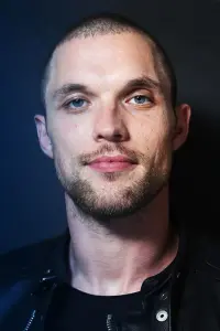 Фото Ед Скрейн (Ed Skrein)